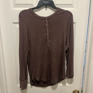 Aerie Mauve Relaxed Buttoned Henley Tshirt